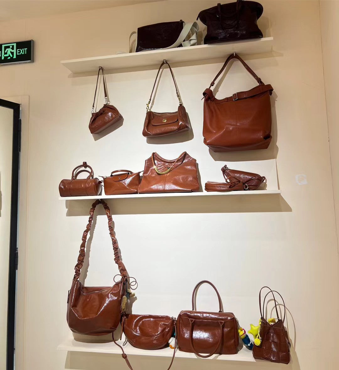 Brown shoulder bags in the Sunchain photo collection