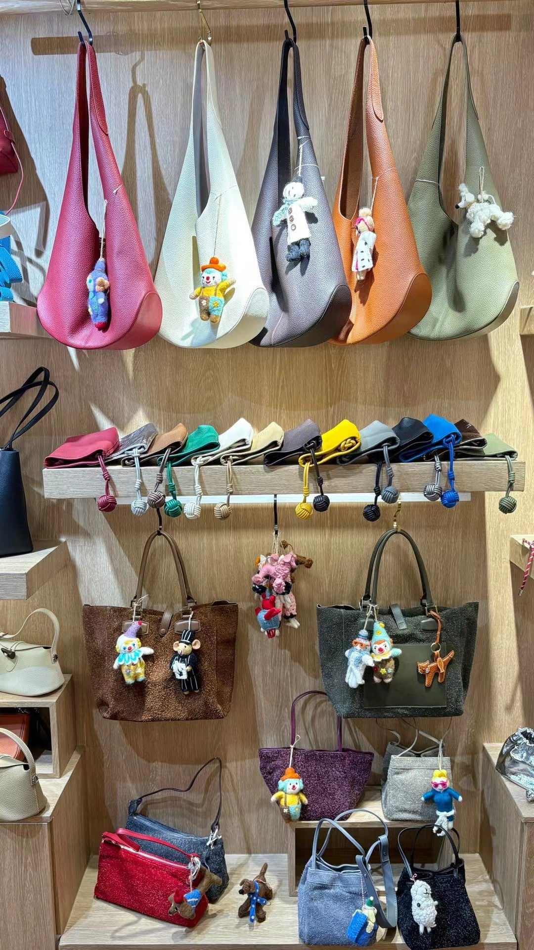 Colourful sling and tote bags in the Sunchain photo collection